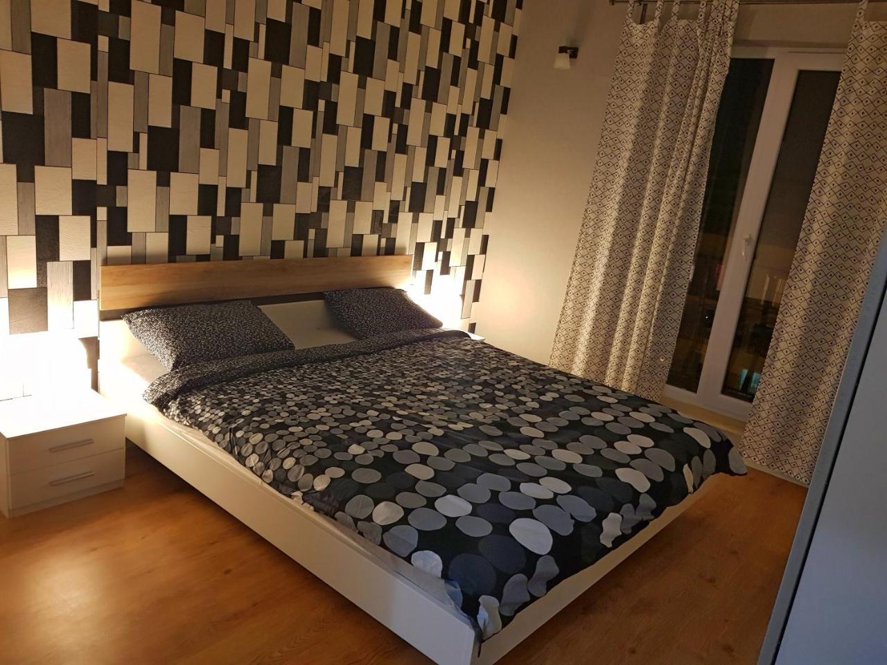 Modern Apartment With Pool In North Bucharest Cretuleasca Exteriör bild