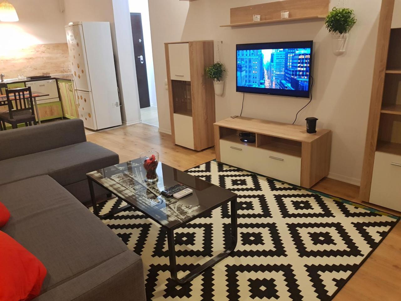 Modern Apartment With Pool In North Bucharest Cretuleasca Exteriör bild